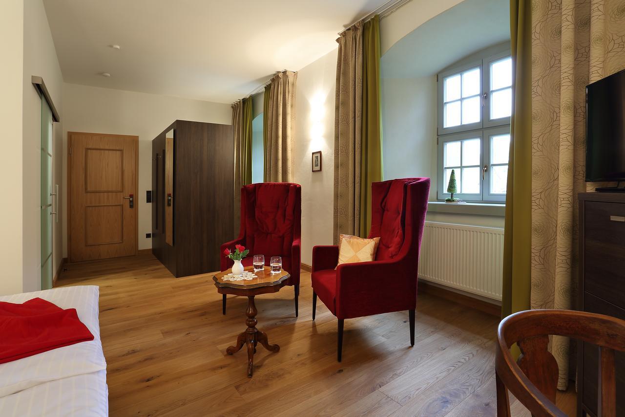 Hotel Garni Schloss Schoenberg 바트브람바흐 외부 사진